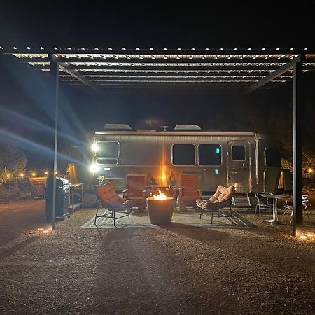 فندق Airstream Alfresco فريدريكسبيرغ المظهر الخارجي الصورة